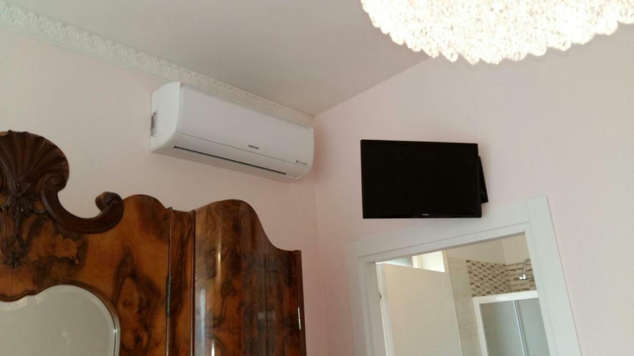 B&B Domus Lupiae Lecce Exterior foto