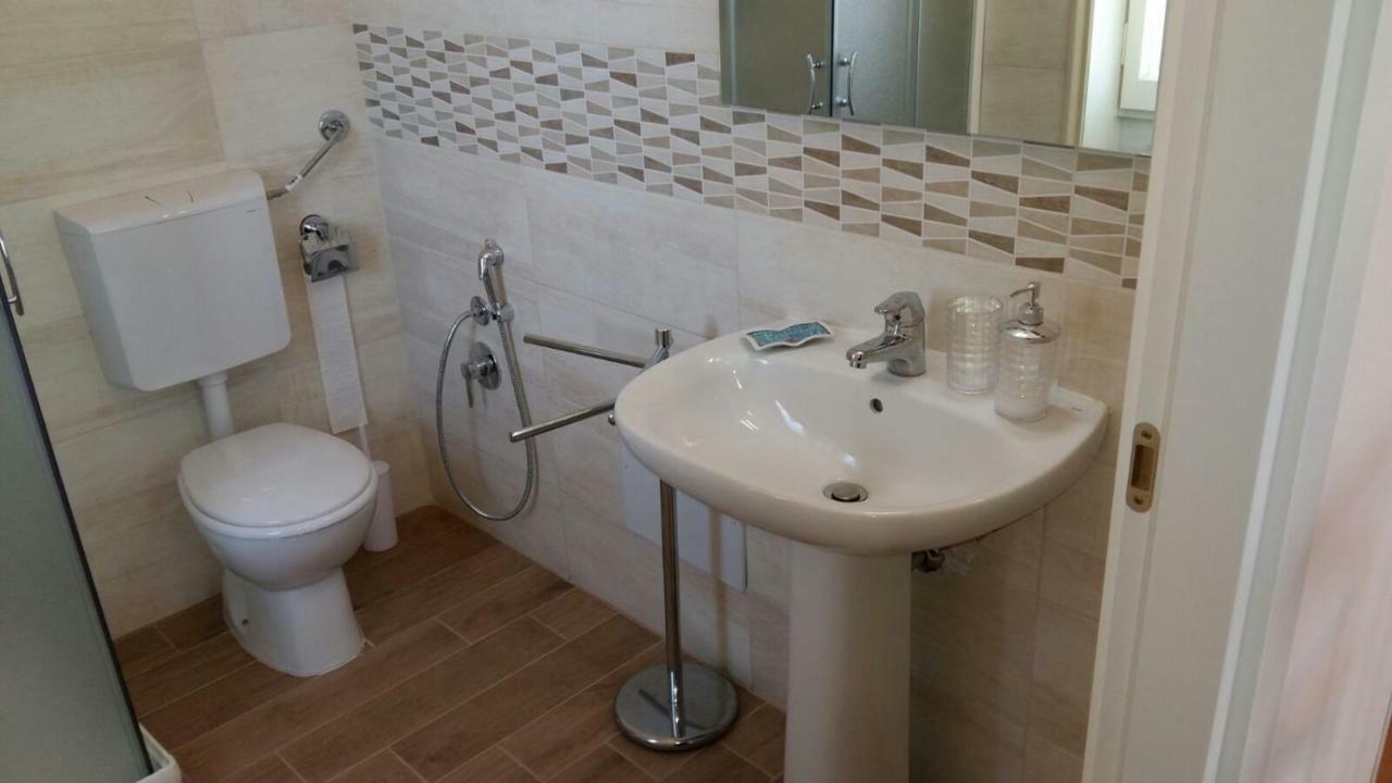 B&B Domus Lupiae Lecce Exterior foto