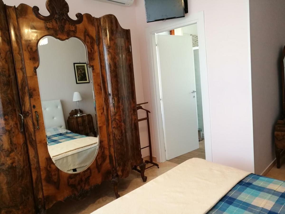 B&B Domus Lupiae Lecce Exterior foto